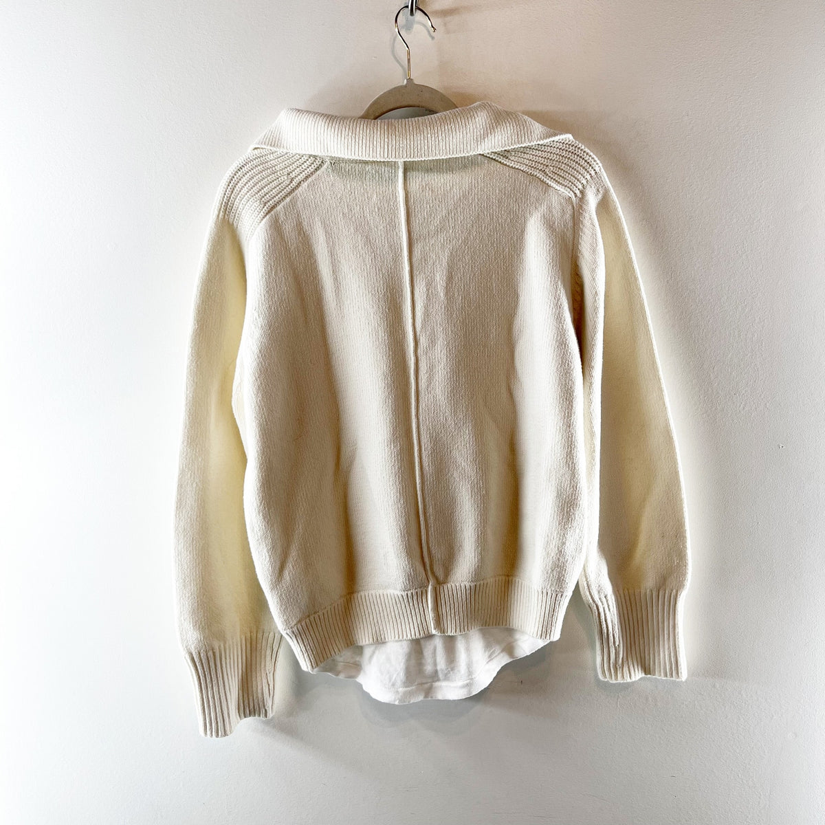 Brochu Walker Looker Long Sleeve Collared V-Neck Sweater Almond Cream Small
