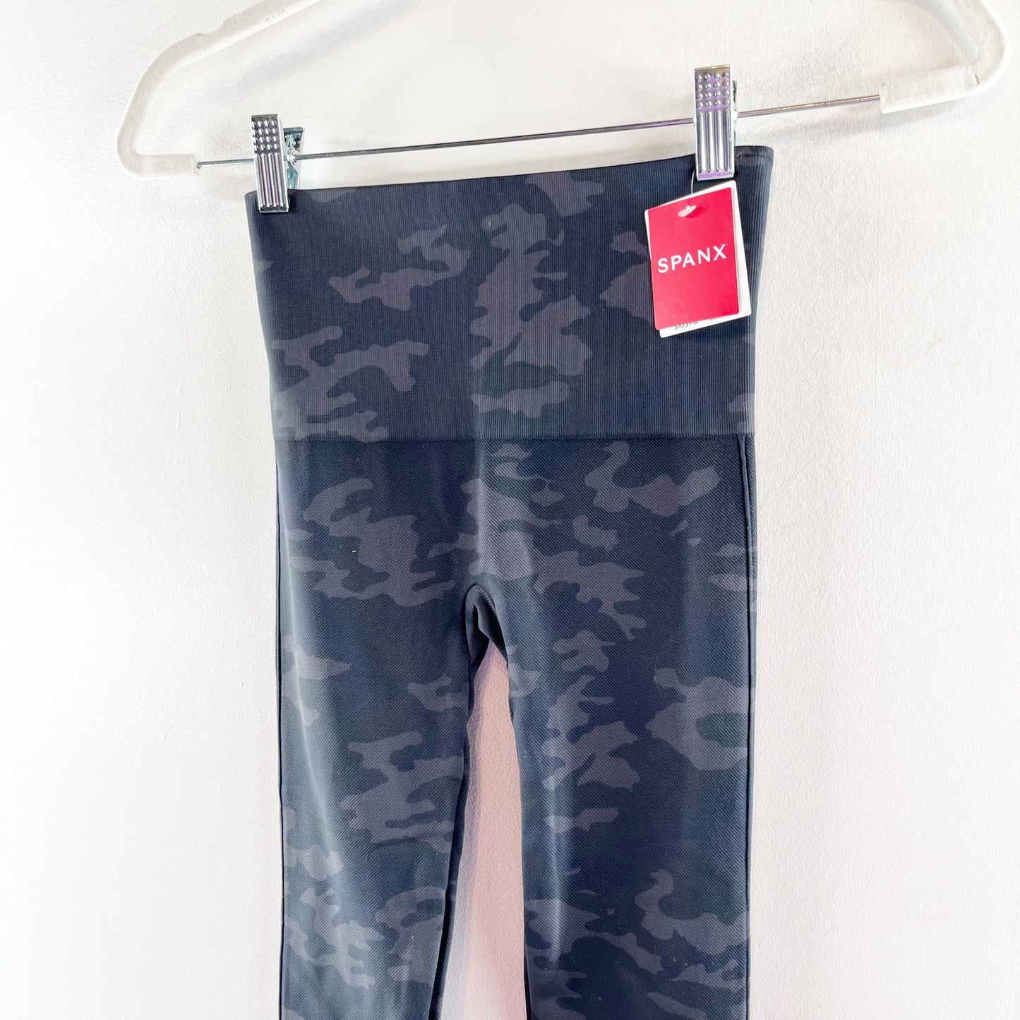 SPANX High Rise Seamless Look At Me Now Camo Leggings Gray Small