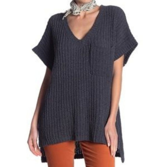 Pol Short Sleeve V-Neckline Sweater Boxy Fit Chunky Knit Hi-Low Hem Black Small