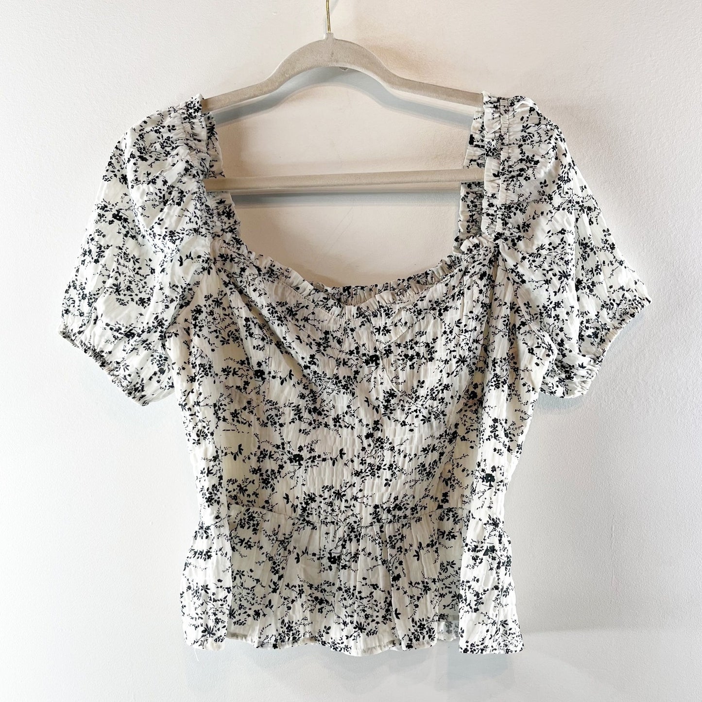 Lulus Sweetest Direction Floral Puff Sleeve Top Ivory Black Large