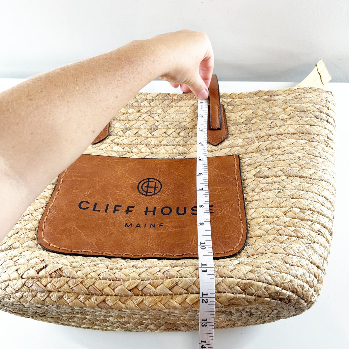 Cliff House Signature Woven Straw Shoulder Strap Beach Tote Bag Brown