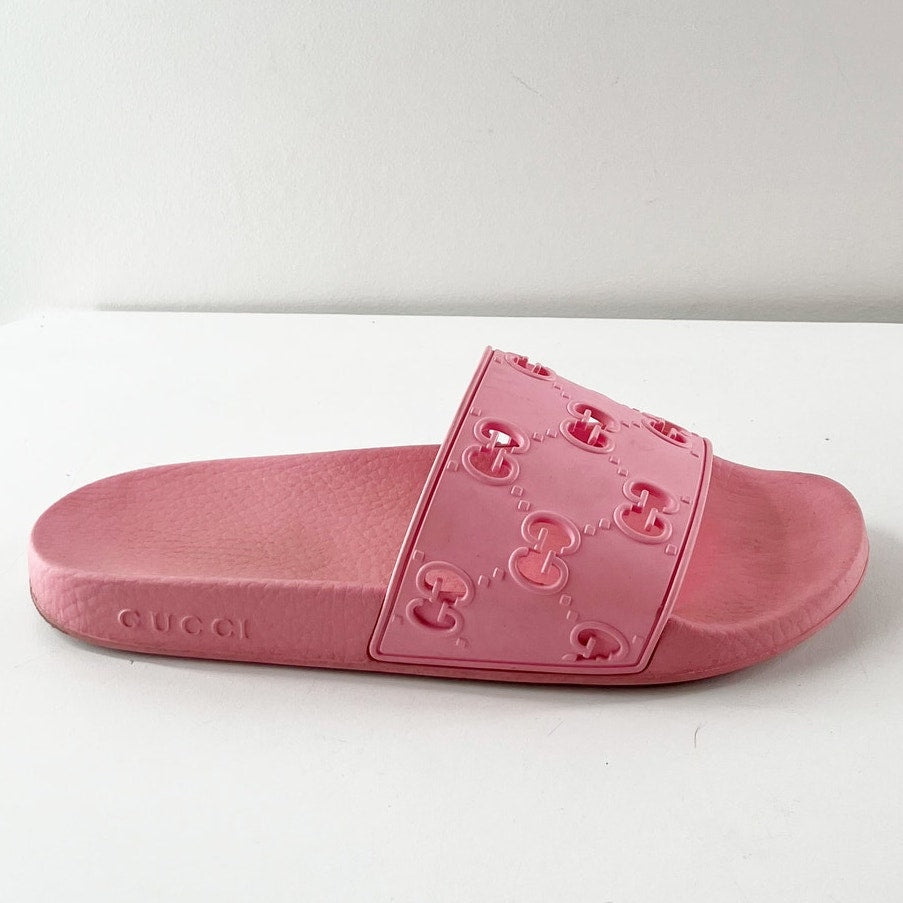 Gucci Pursuit GG Logo Rubber Slip On Open Toe Wide Strap Flat Slide Sandals Pink