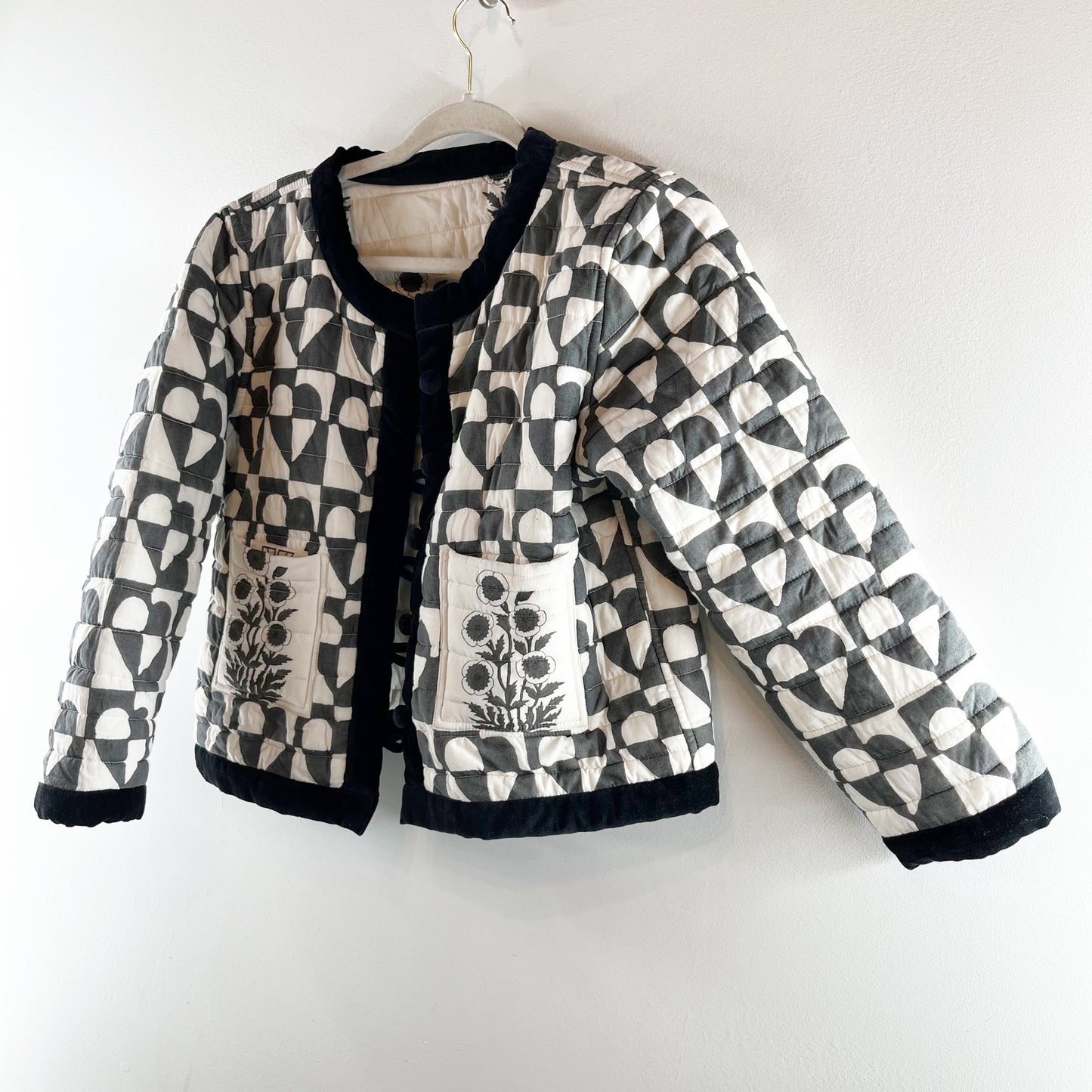 SZ Blockprints Poppy Reversible Quilted Heart Jacket Black White Small