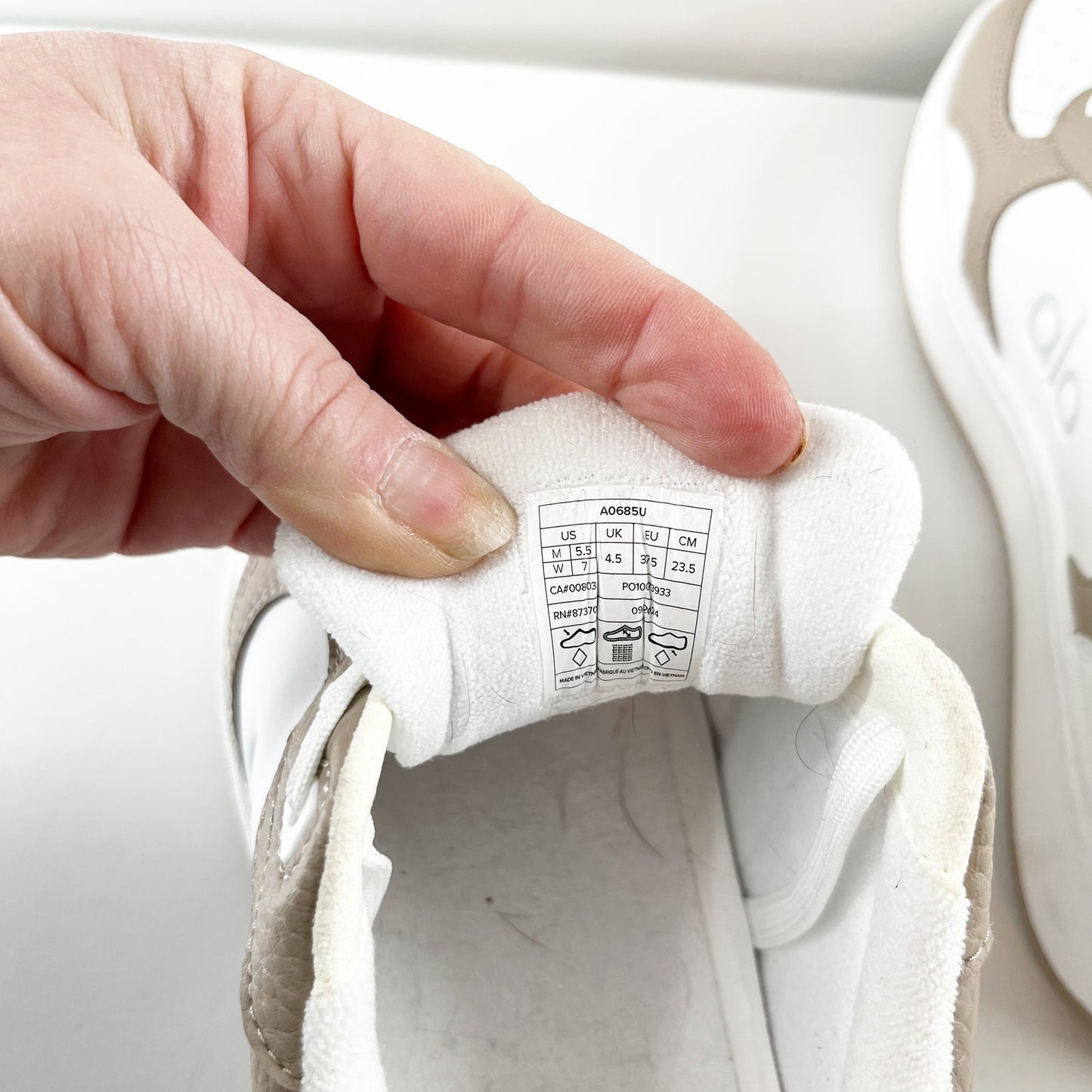 Alo Recovery Mode Casual Cushioned Lace Up Shoes Sneakers Gravel Brown White 7