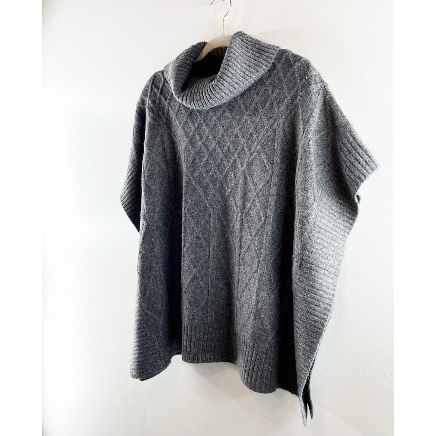 LOFT Turtleneck Cable Knit Short Sleeve Poncho Sweater Gray XS / S