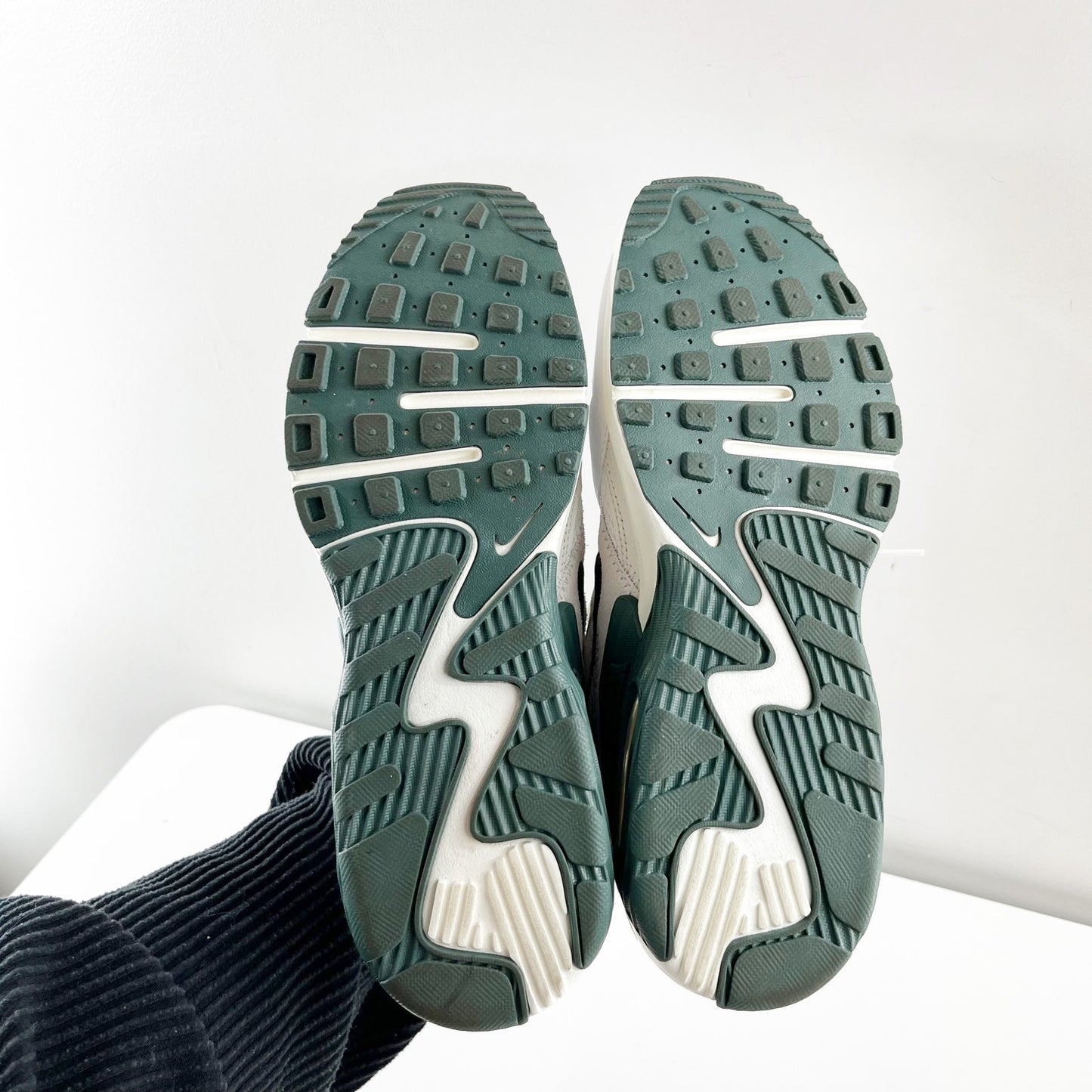 Nike Nike Air Max Excee Sneakers White Green 9.5