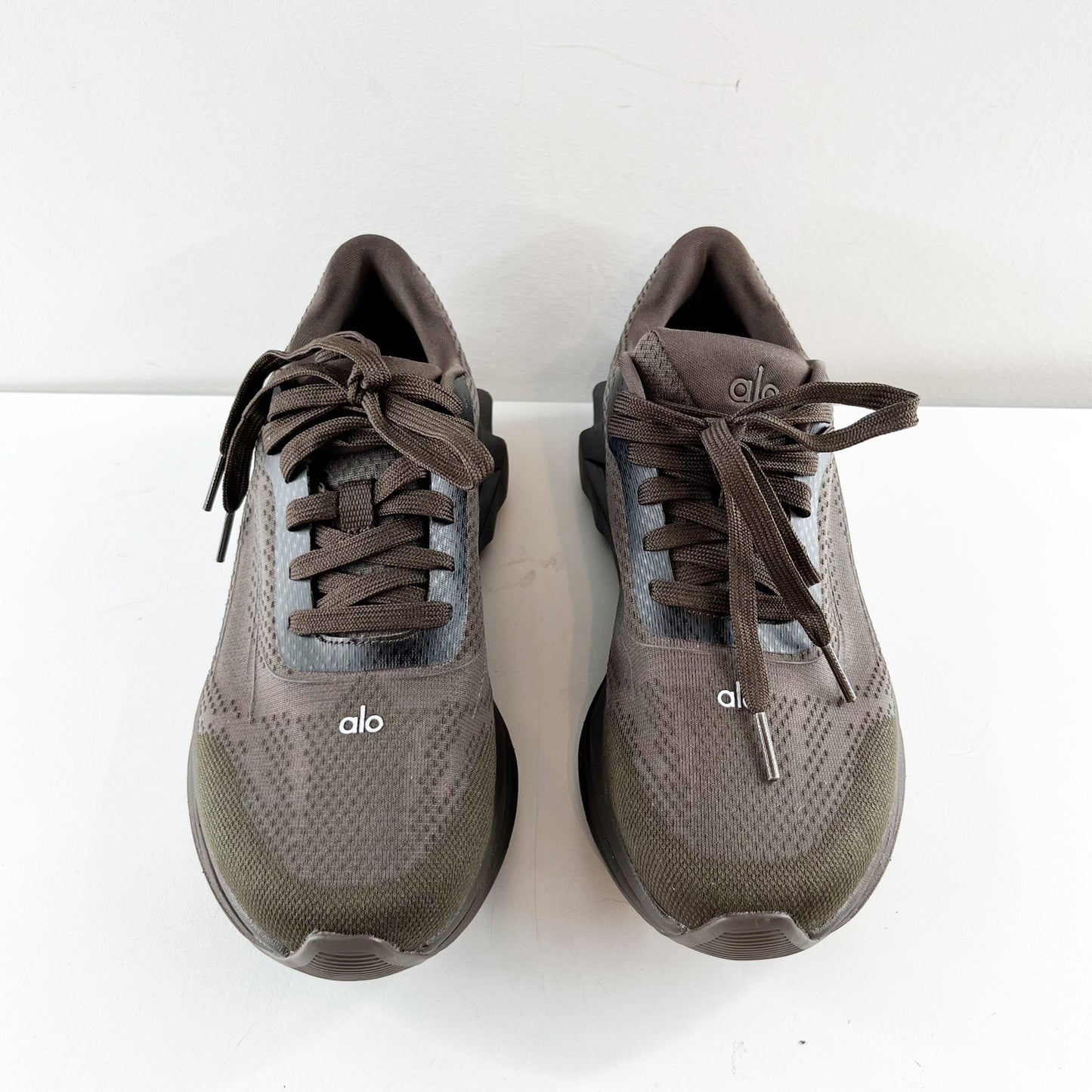 Alo Runner Shoes Sneakers Espresso Brown 7