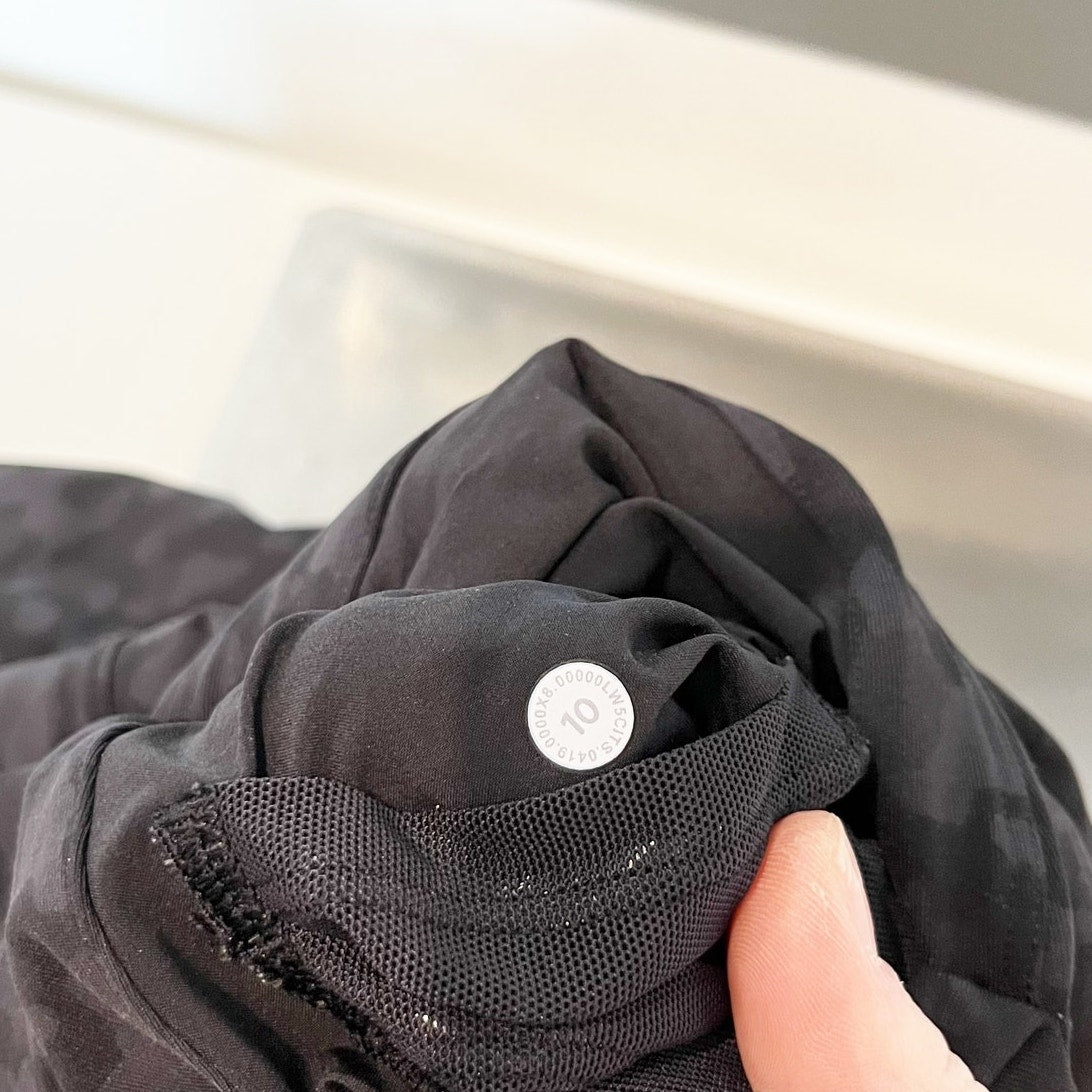 Lululemon On the Fly 7/8 Pant Formation Camo Deep Coal Multi Gray 10