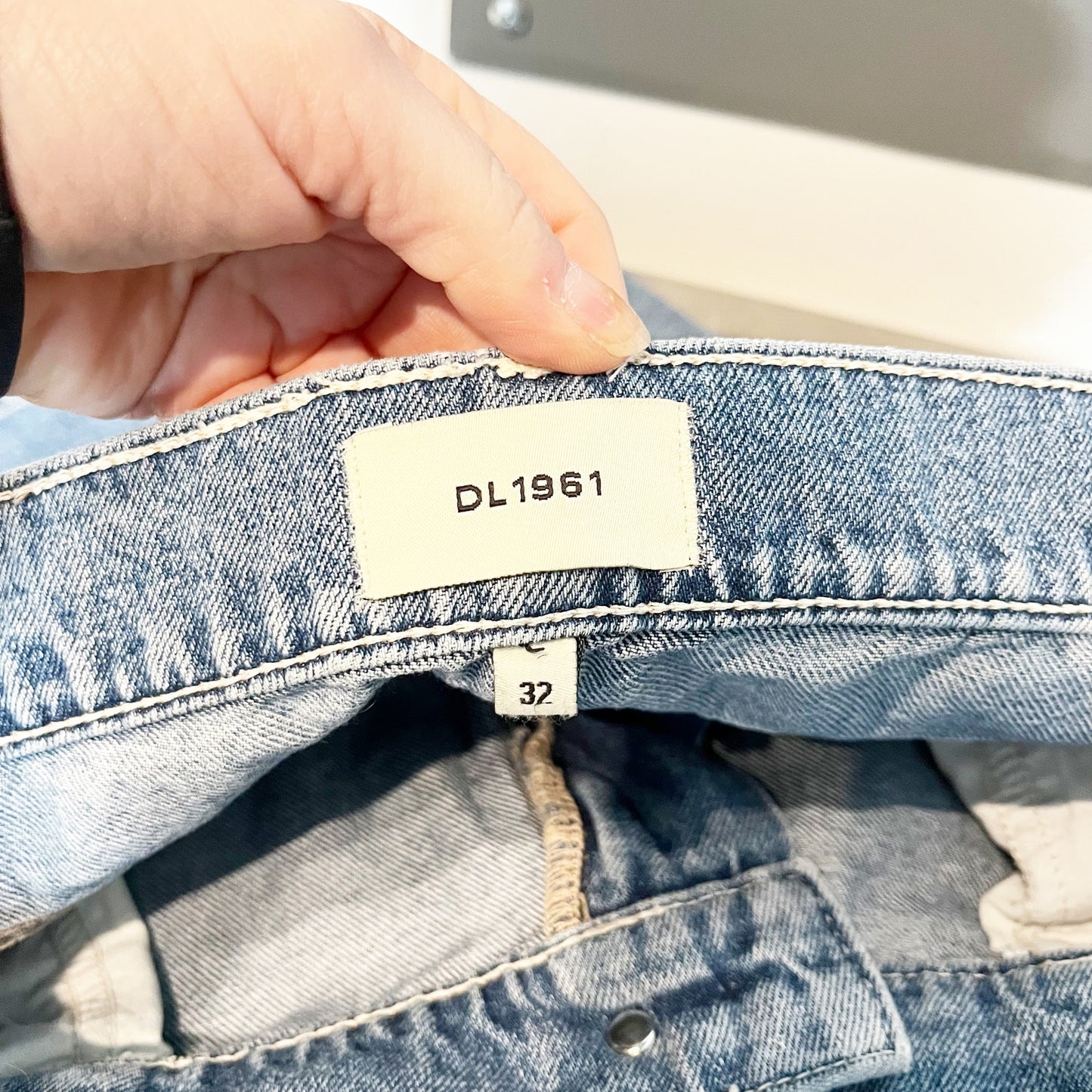 DL1961 Hepburn High Rise Wide Leg Distressed Salton Sea Jeans Denim Blue 32