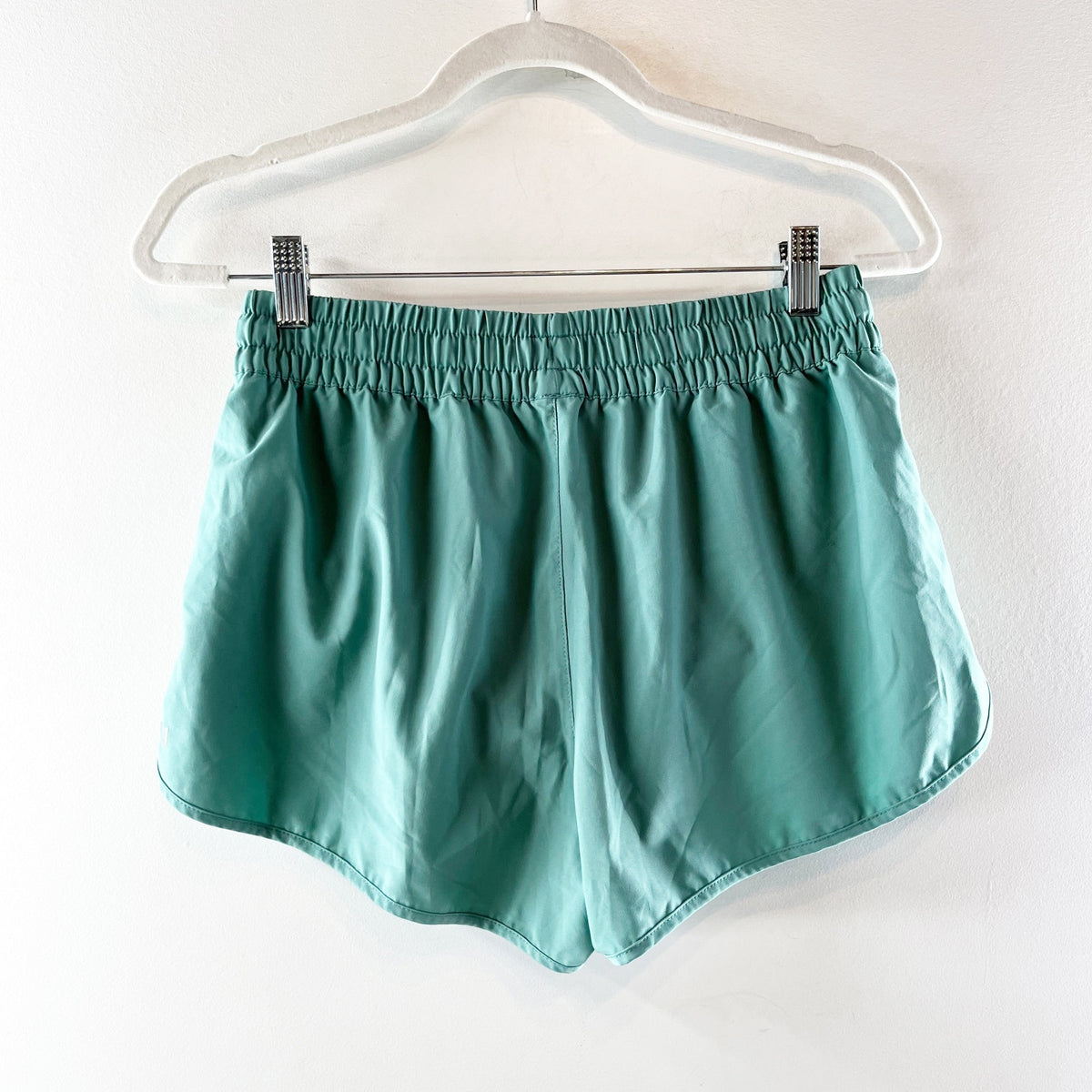 Vuori Clementine Lined Running Workout Shorts Green Medium