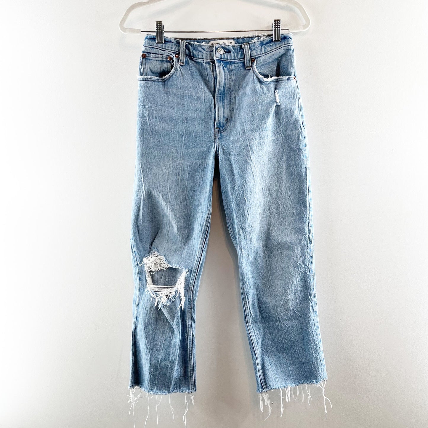 Abercrombie & Fitch The '90s Straight Ultra High Rise Distressed Jeans Blue 4 S