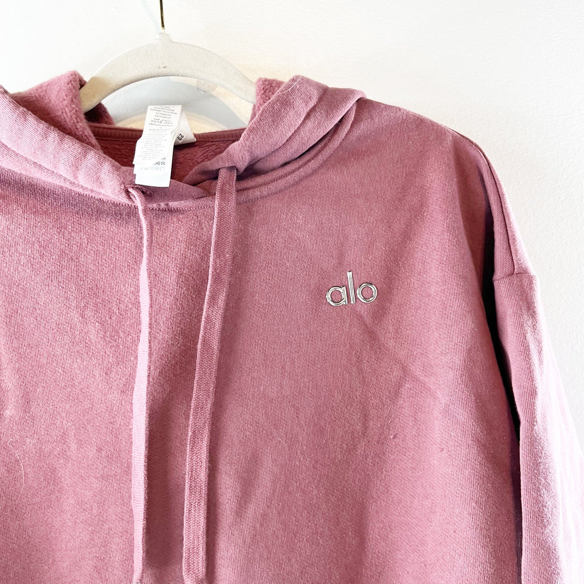 Alo Accolade Pullover Hoodie in Burgundy Truffle Maroon Red XS