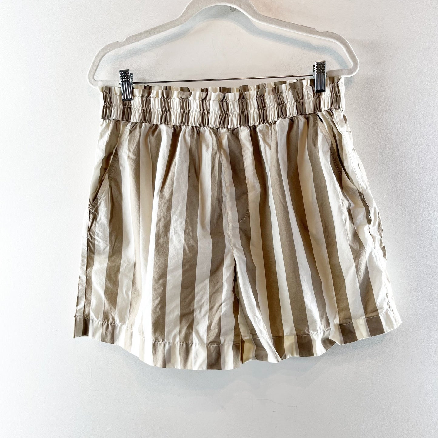 Aerie Cotton Striped Pull On Smocked High Waisted Shorts Beige White Large