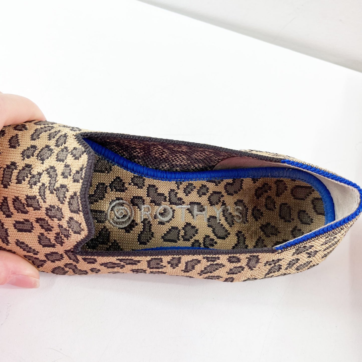 Rothys Spotted Leopard Print Slip On Round Toe Loafers Flat Tan 6.5
