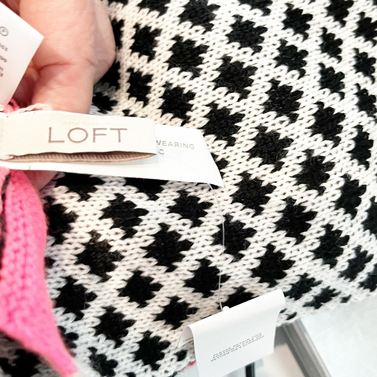 LOFT Colorblock Knit Round Infinity Neck Scarf Black White Pink One Size