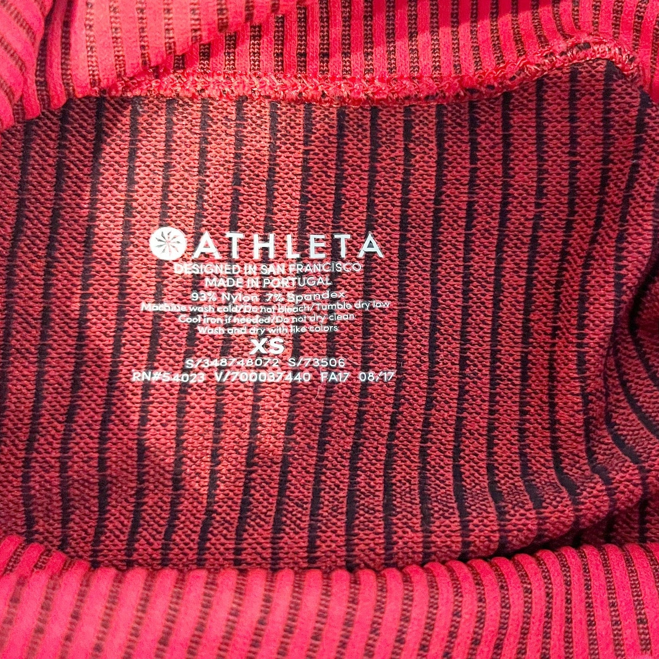 Athleta Flurry Striped Long Sleeve Thumbhole Turtleneck Base Layer Top Red XS