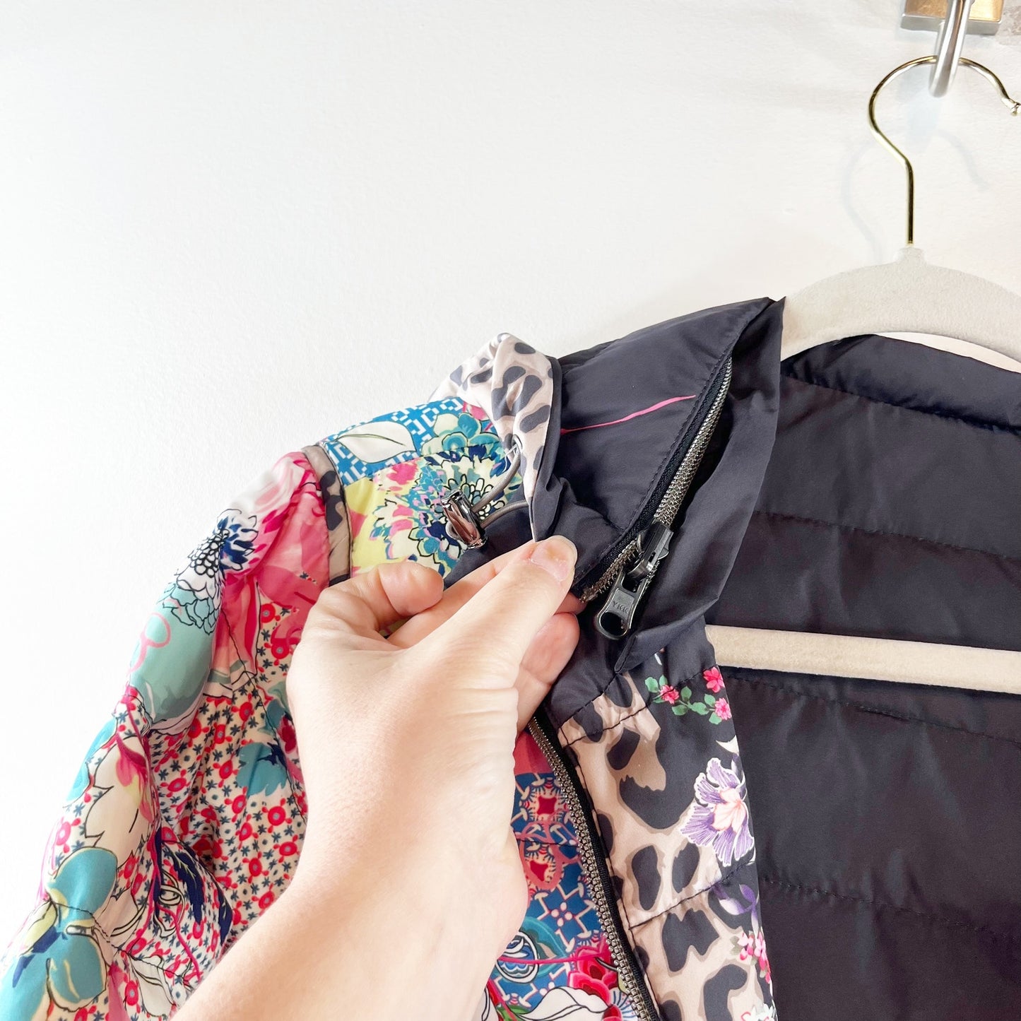 Johnny Was Lubello Reversible Full Zip Leopard Floral Puffer Jacket Black Large