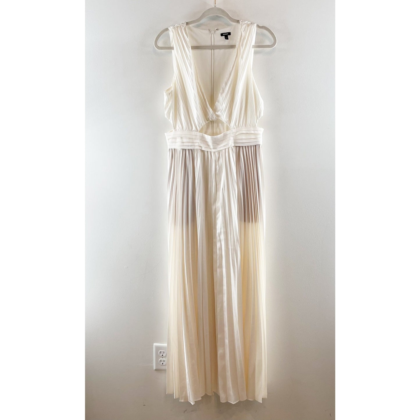 Express Pleated Cutout Sleeveless Maxi Dress Gown Ivory White Medium