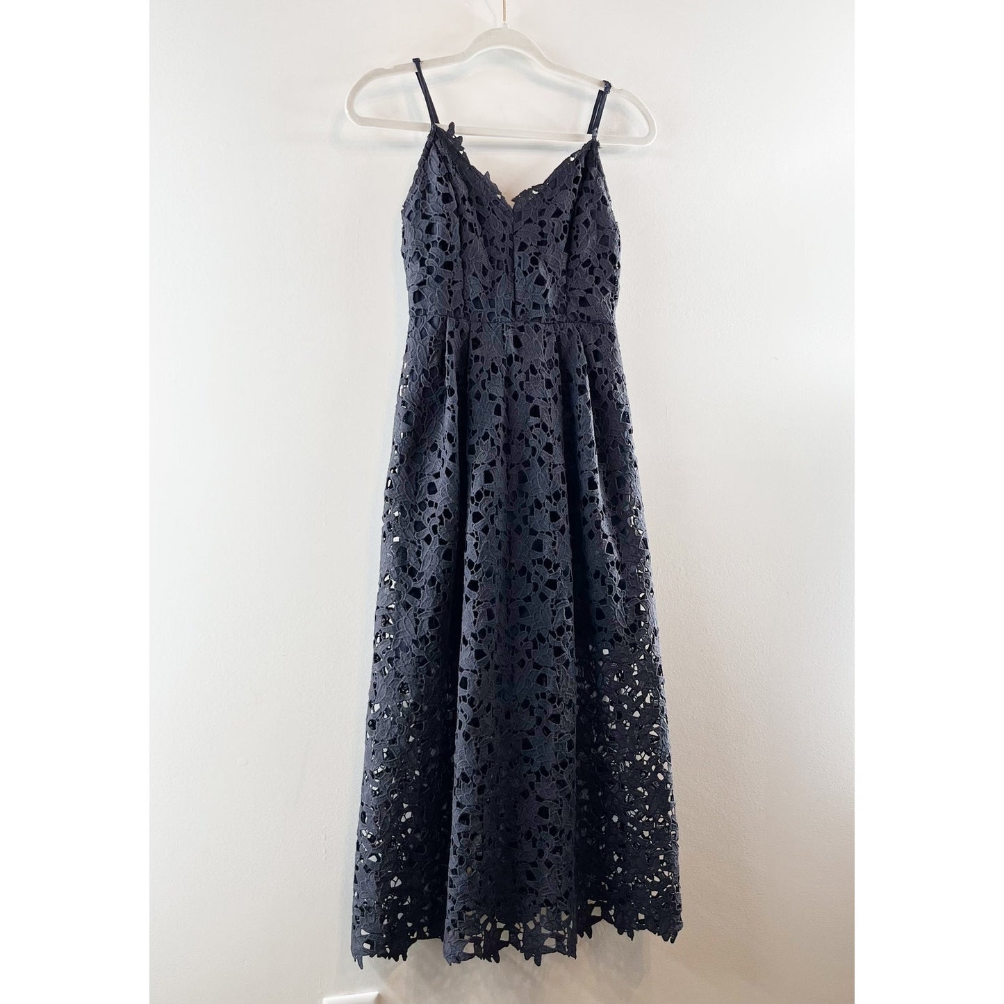 ASTR the Label Sleeveless V-Neck Lace A-Line Midi Cocktail Dress Black Small