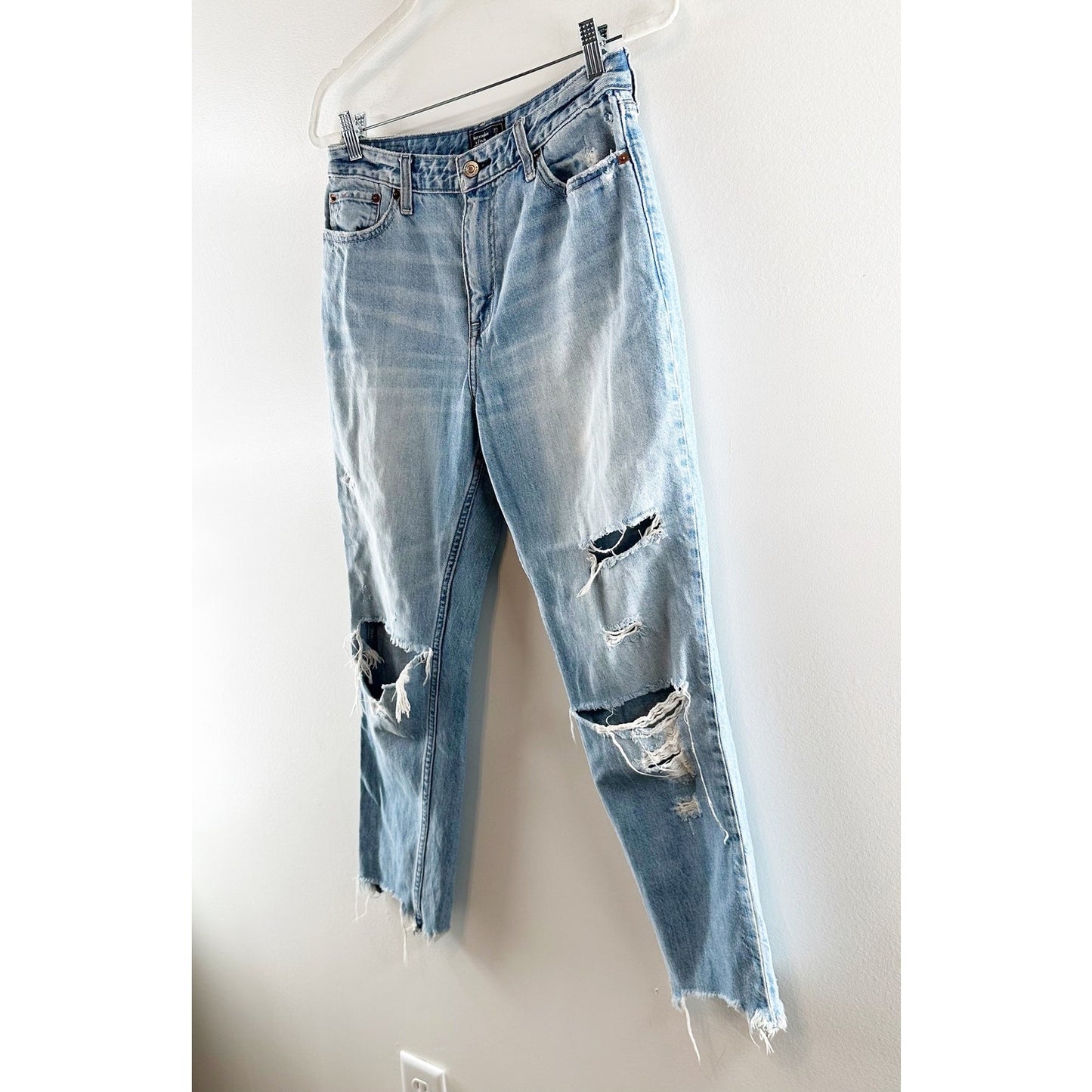 Abercrombie & Fitch Annie Girlfriend High Rise Distressed Jeans Blue 4