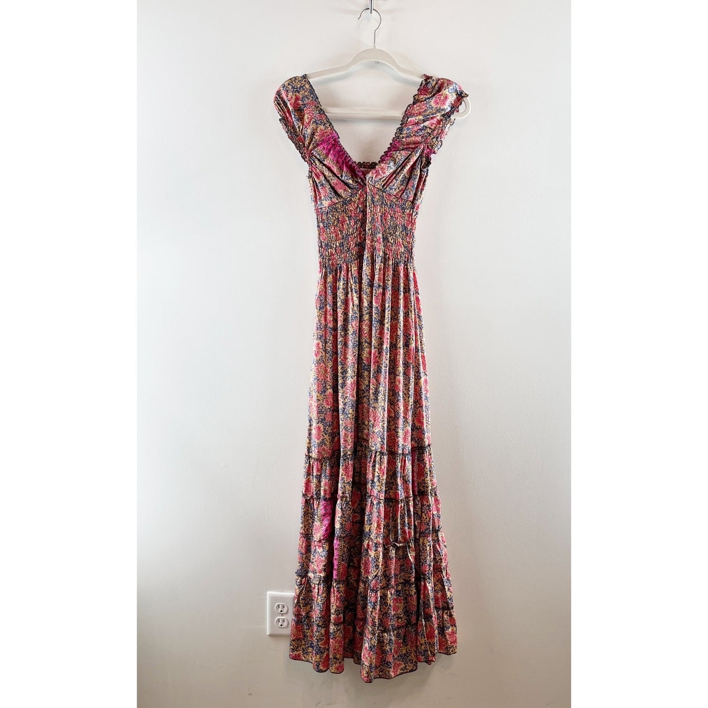 Cienna Silk Blend Smocked Bodice Floral Cap Sleeve Maxi Dress Pink Small