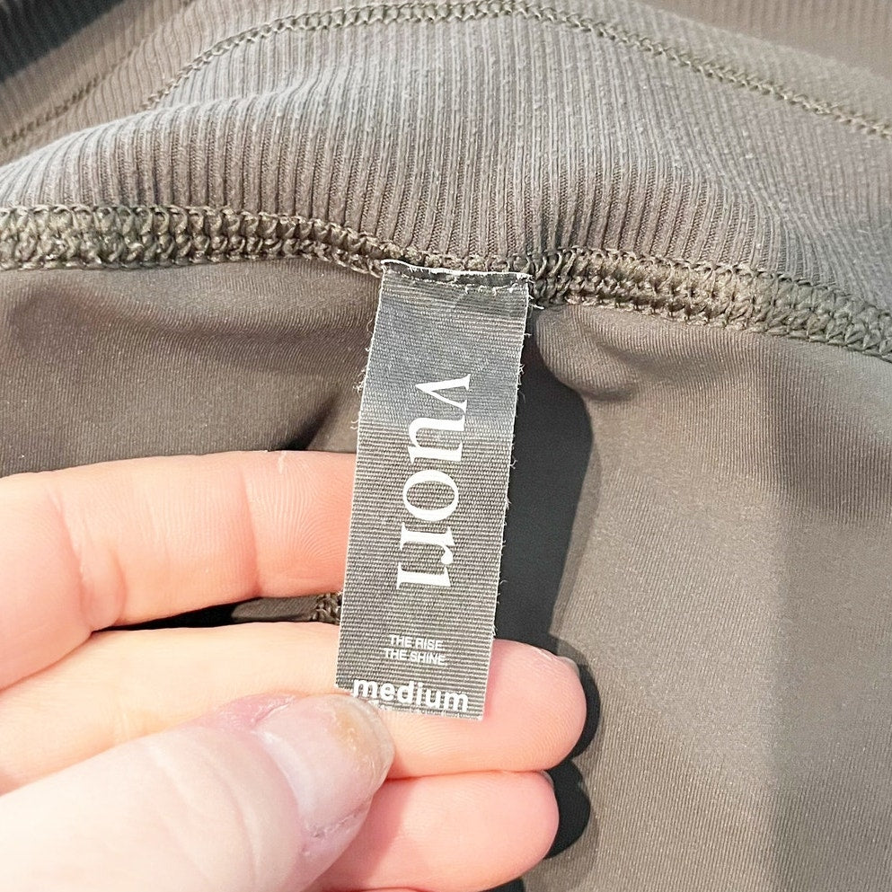 Vuori Daily High Rise Jogger Leggings in Oregano Green Medium