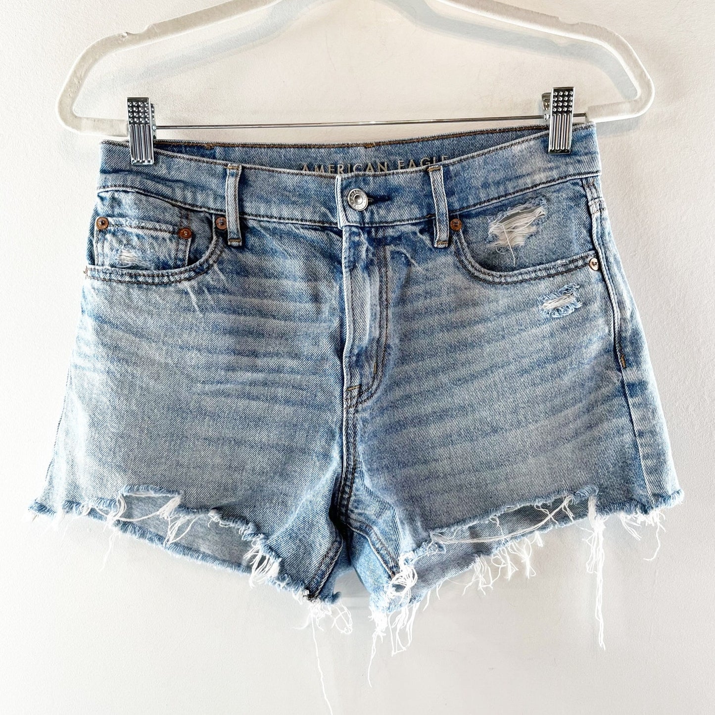 American Eagle High Rise Relaxed Cutoff Jean Shorts Light Wash Blue 4
