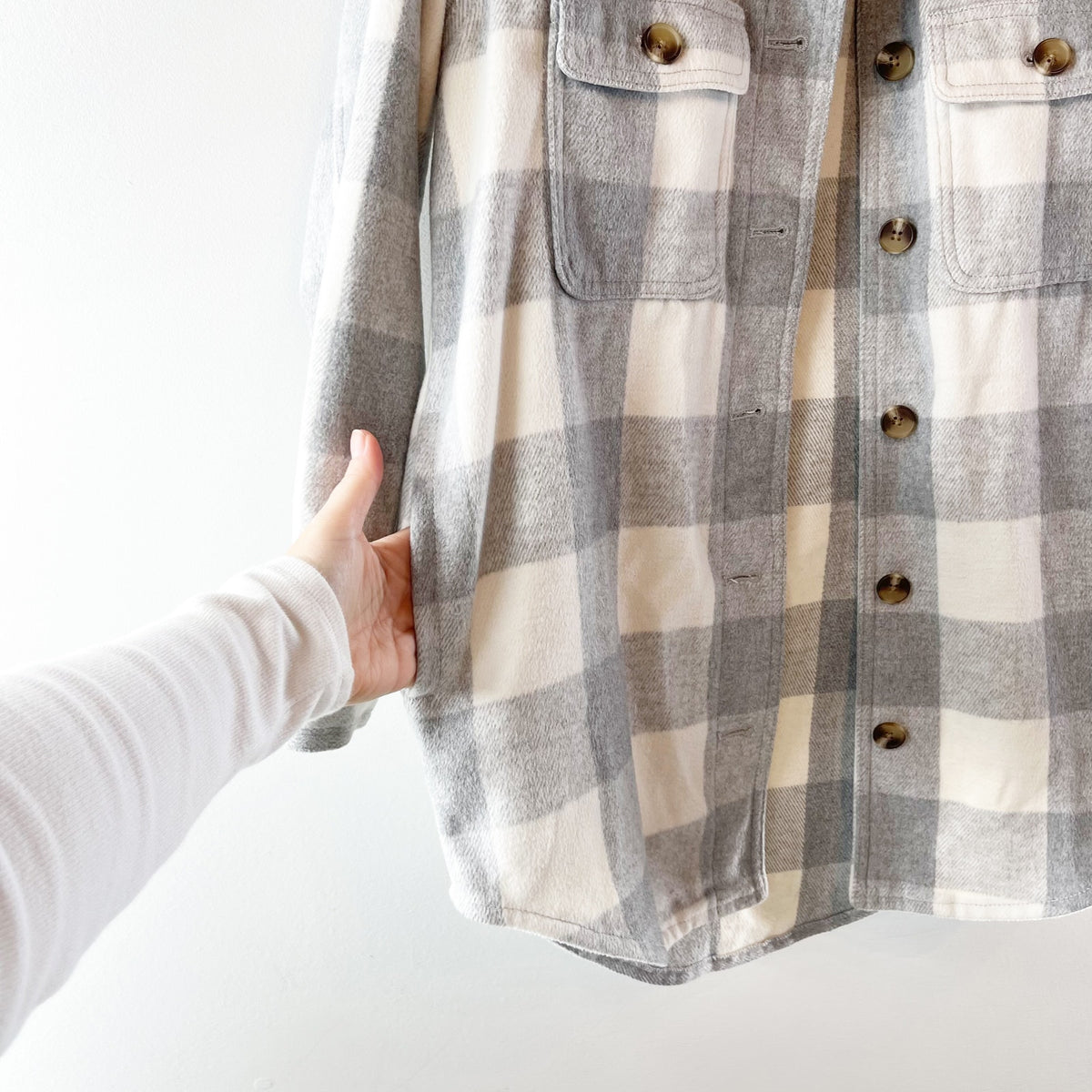 Old Navy Soft Brushed Utility Buffalo Plaid Check Shacket Gray White XS
