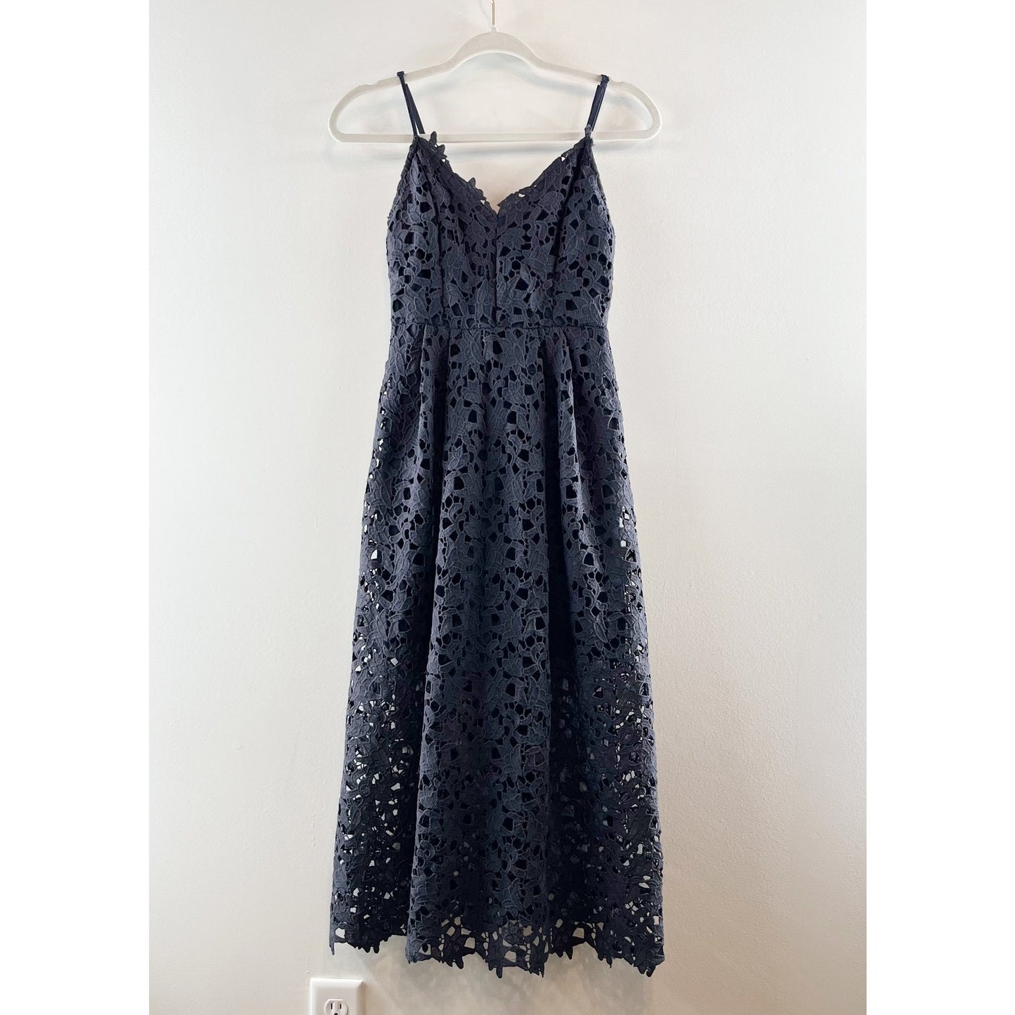 ASTR the Label Sleeveless V-Neck Lace A-Line Midi Cocktail Dress Black Small