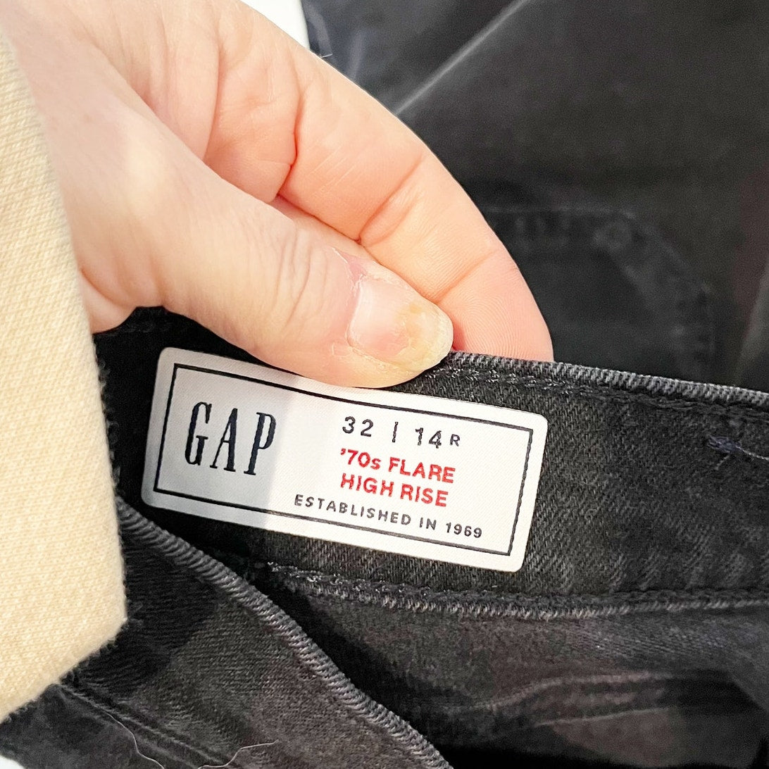 GAP High Rise '70s Patch Pocket Flare Jeans Black 14