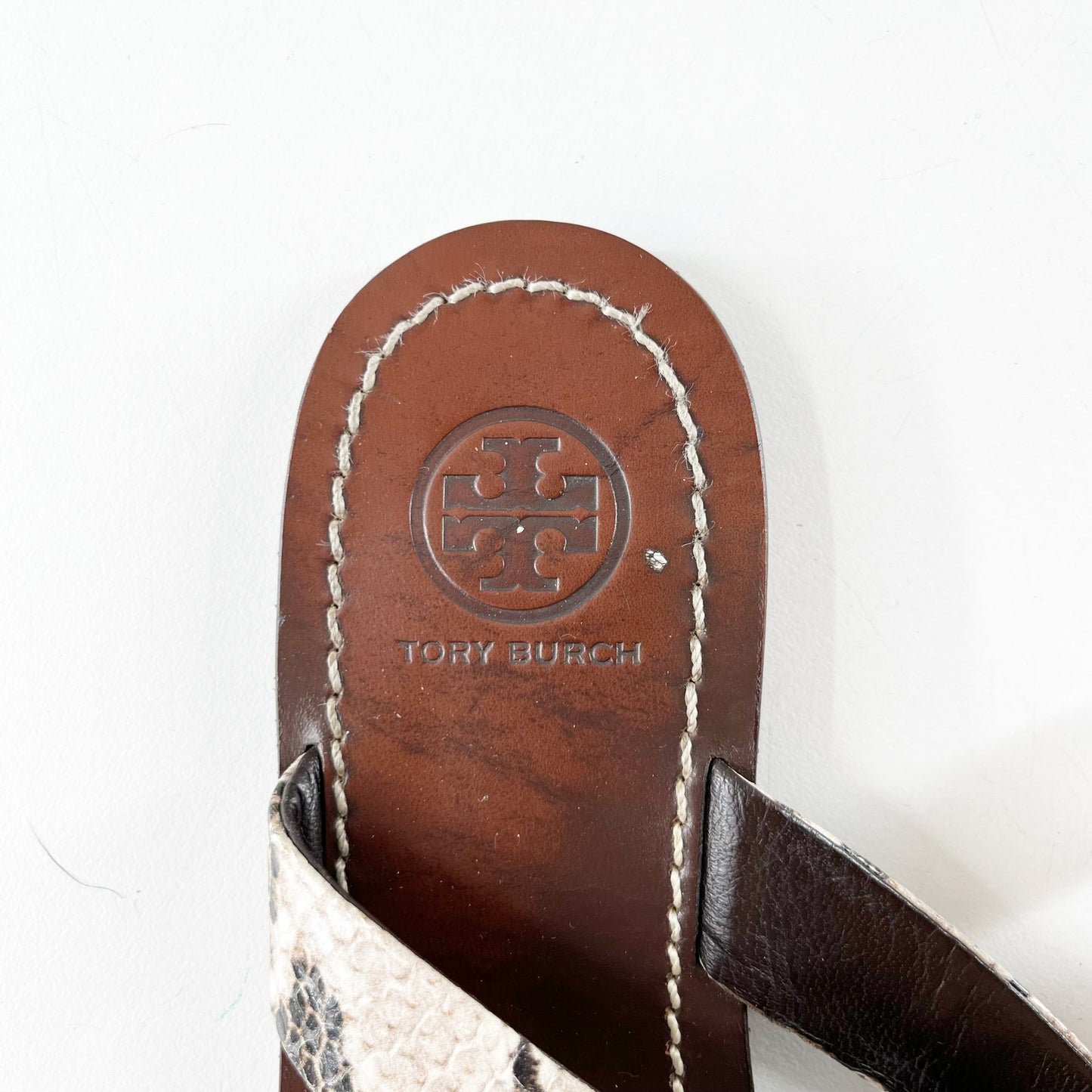 Tory Burch Cameron Snakeskin Embossed Leather Flat Thong Sandals Brown 7