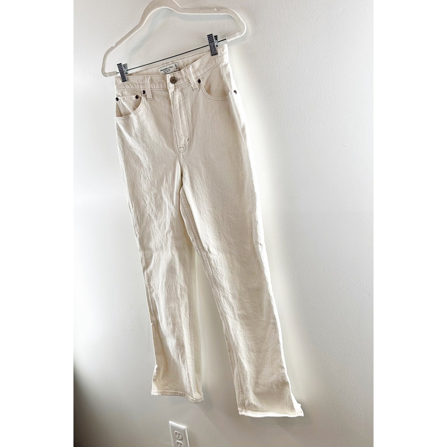 Abercrombie The 90's Straight Curve Love Ultra High Rise Jeans Cream 6 Petite