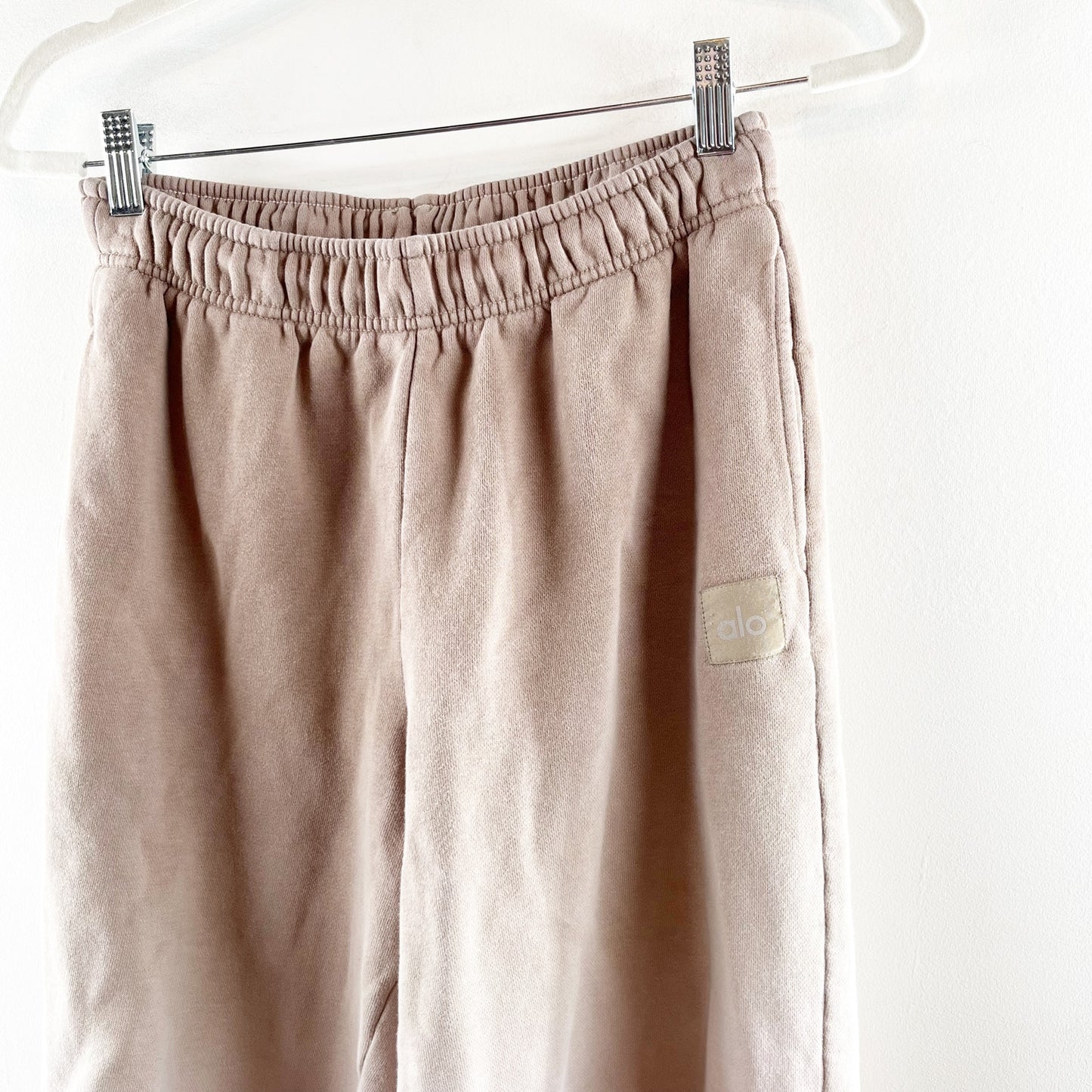 Alo High Rise Straight Leg Ombre Sweatpants in Gravel Sandstorm Brown XS