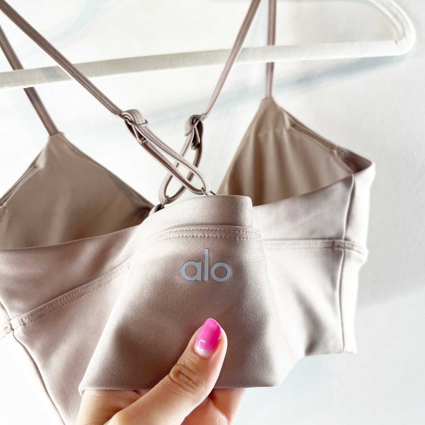 Alo Airlift Divine Ruched Center X Back Sports Bra Taupe Small