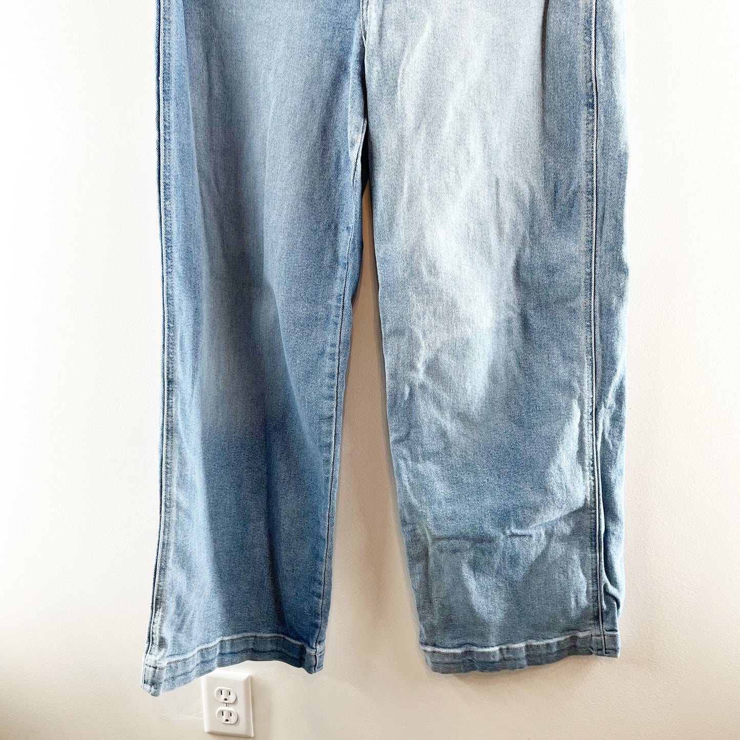Old Navy Extra High Waisted Trouser Patch Pocket Wide Leg Jeans Blue 12