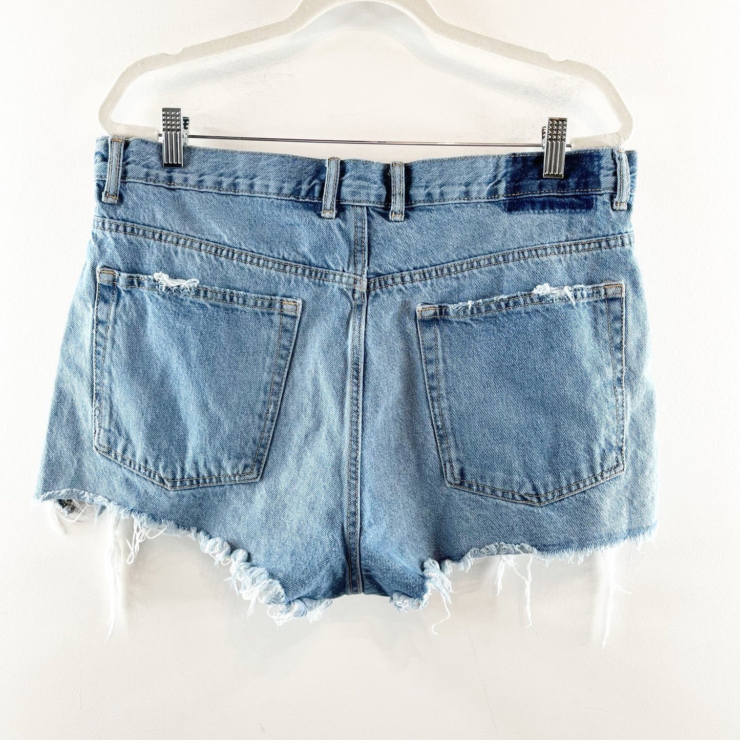 ZARA Mid Rise Button Fly Cutoff Relaxed Jean Denim Shorts Distressed Blue 14