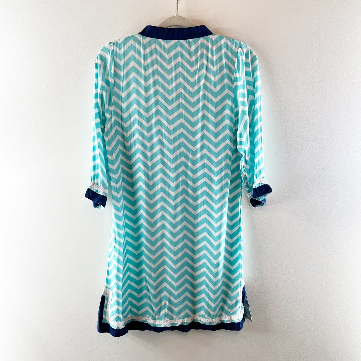 Escapada Chevron-Patterned 3/4 Sleeve V-Neck Tunic Dress Turquoise White Medium