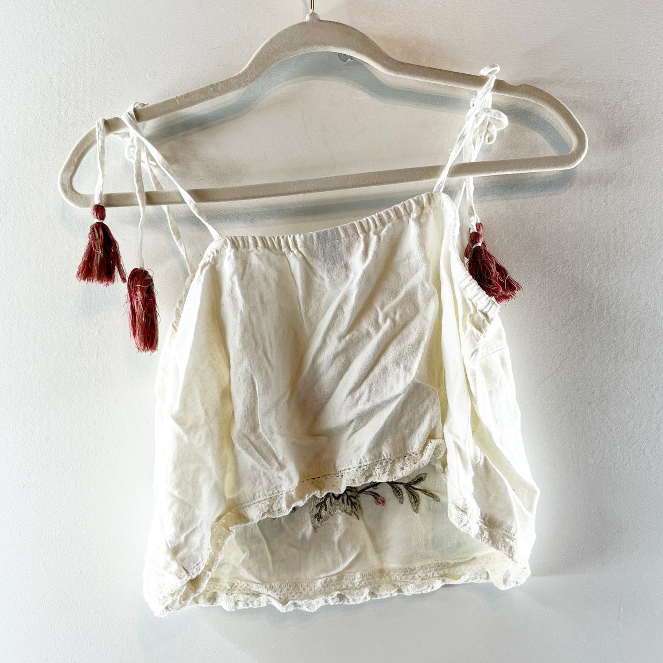 Universal Thread Floral Embroidered Sleeveless Tie Strap Tank Top Cream Medium