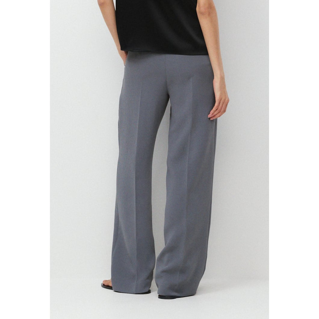 Aritzia The Effortless Pants Trousers Crepette Vintage Navy Blue 4