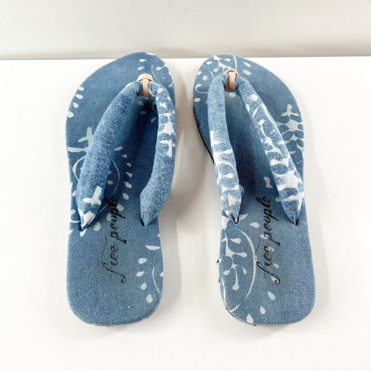 Free People Verdra Thong Flip Flop Sandals Bandana Print Blue 37.5 US 7