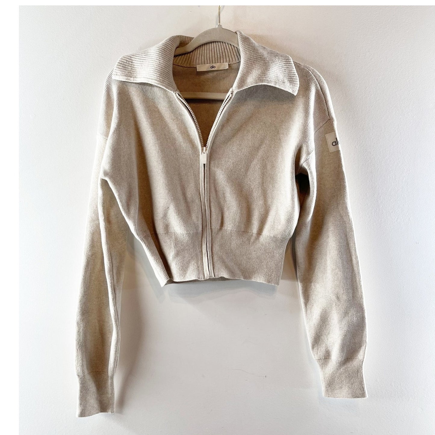 Alo Scholar Knit Cropped Full Zip Jacket Sweater Oatmeal Heather Tan XS