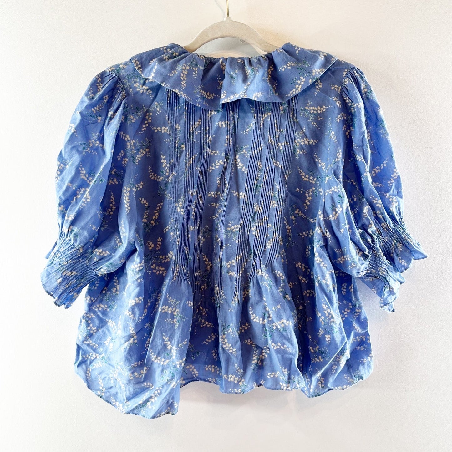 DOEN Henri Pleated Floral Puff Sleeve Button Front Blouse Top Blue Medium
