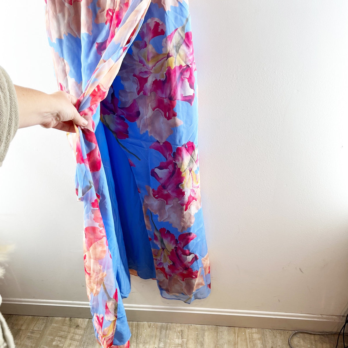 Aqua Floral Satin Burnout Sleeveless V-Neck Maxi Dress Blue Multi Large