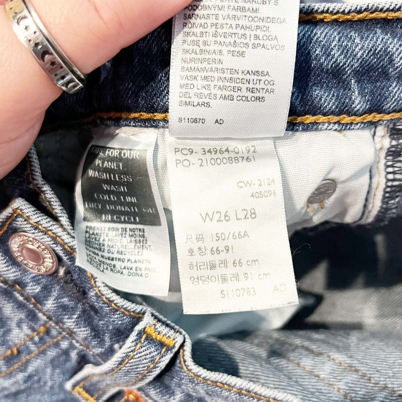 Levi's Premium Button Fly Medium Wash Denim Wedgie Straight Jeans Blue 26