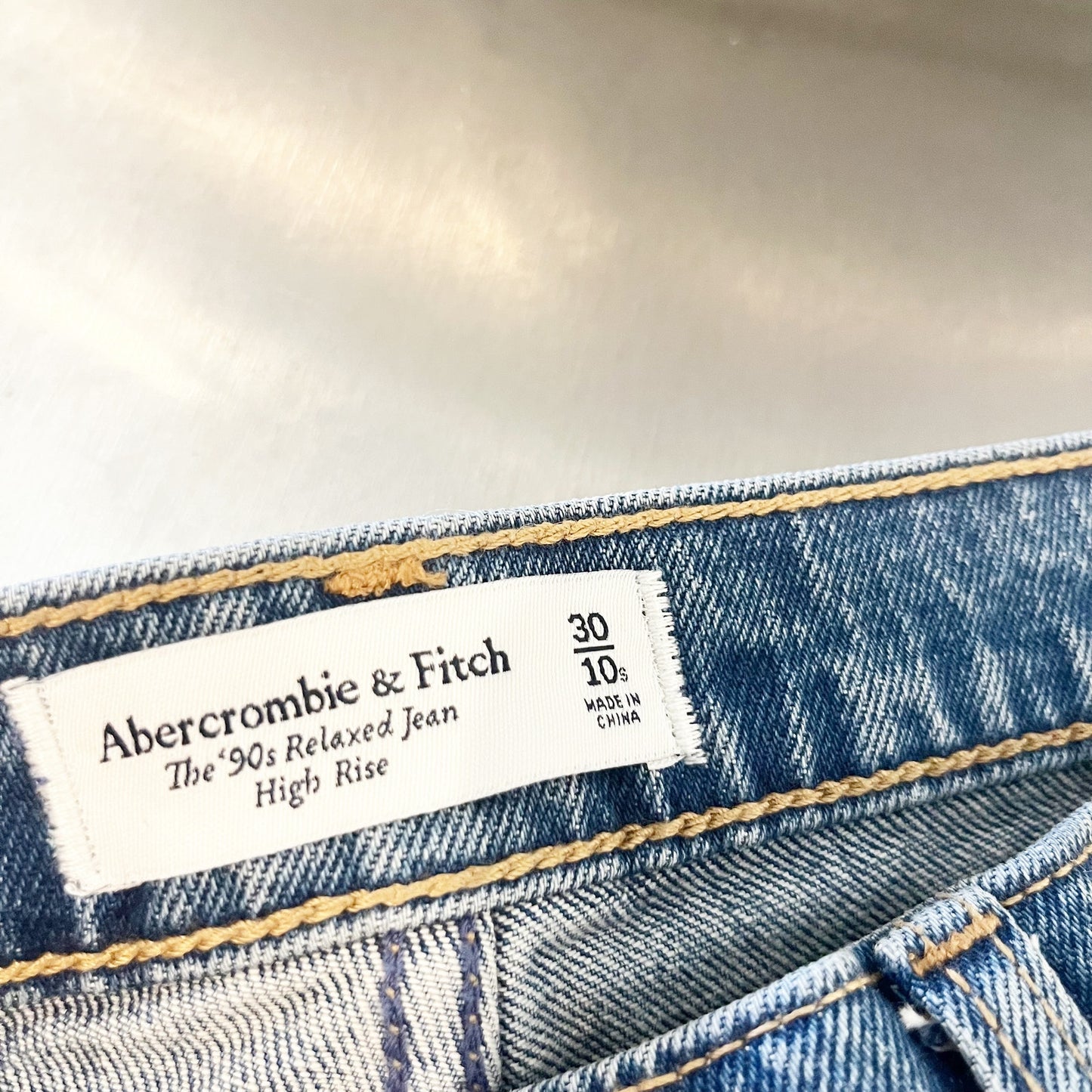 Abercrombie & Fitch The '90's Relaxed Jean Dark Marble With Shine Blue 10 Short