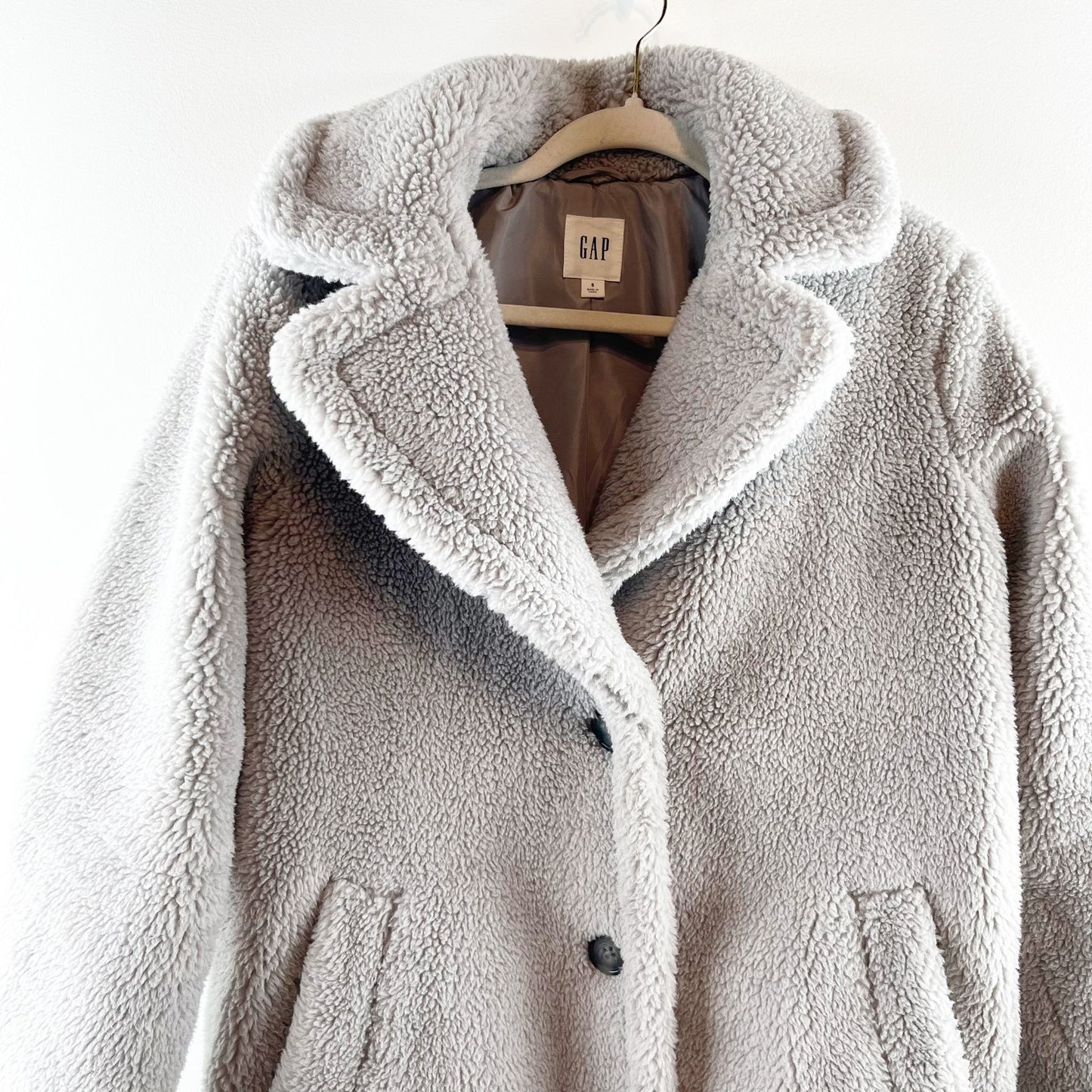 Gap Long Sleeve Notch Lapel Mid-Length Sherpa Teddy Overcoat Silver Grey Small