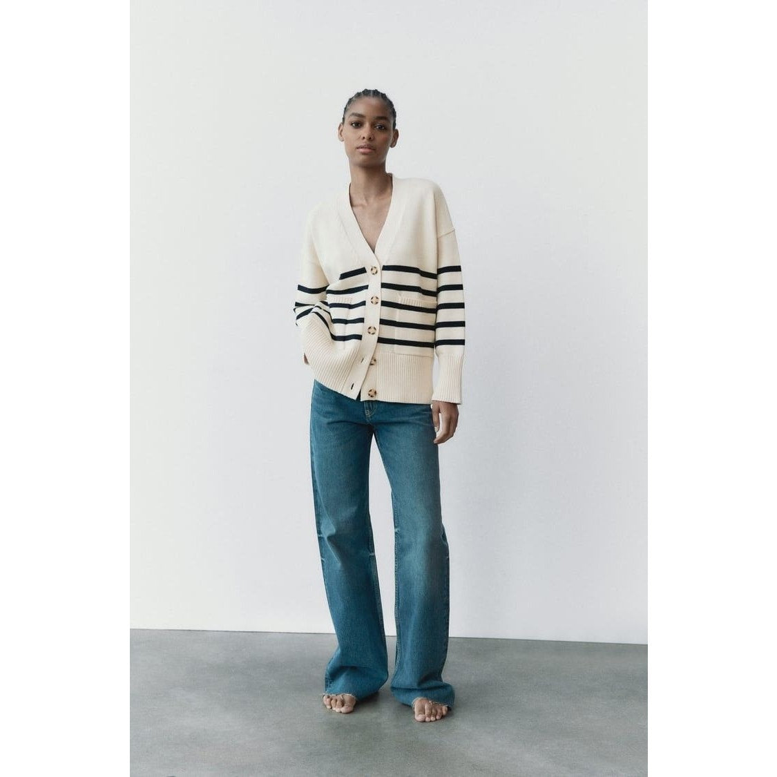 Zara Striped Long Sleeve V-Neck Button Front Cardigan Sweater Cream Navy Small
