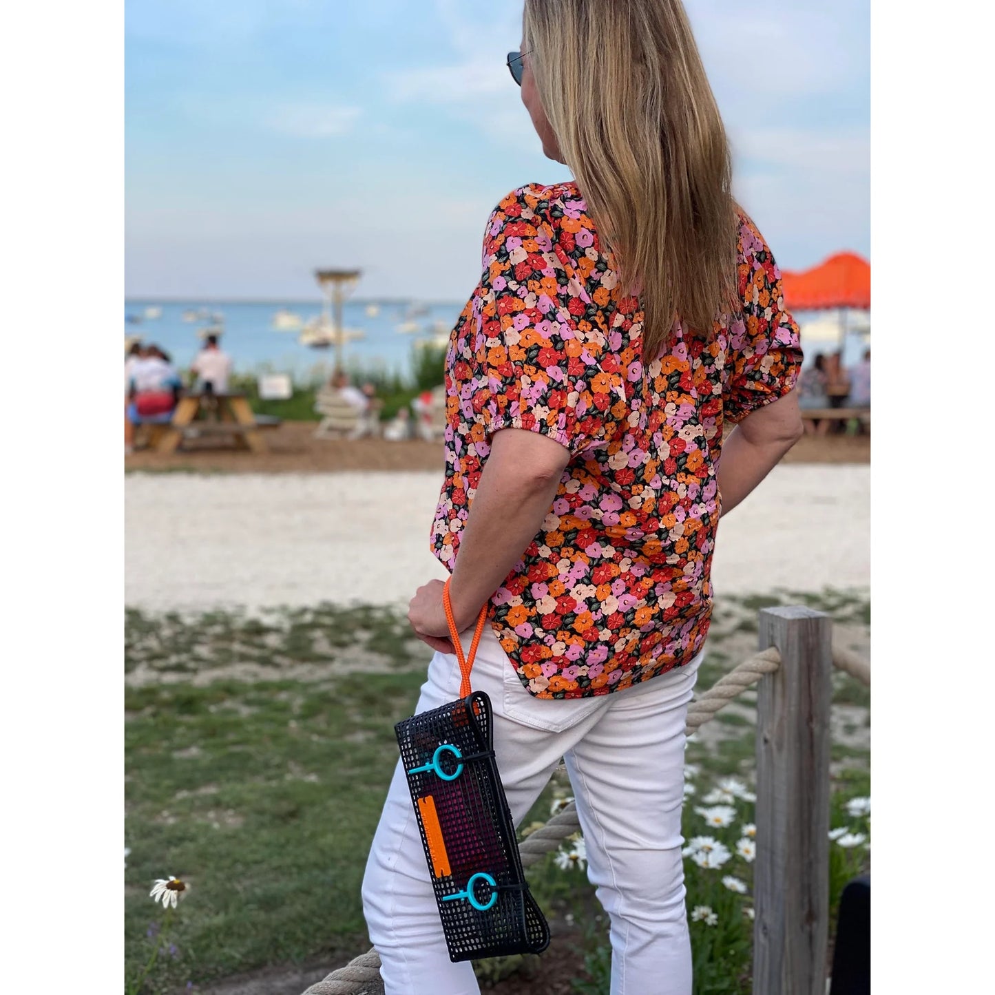 The Oyster Bag Mesh Clutch Handbag Black with Wristlet Strap