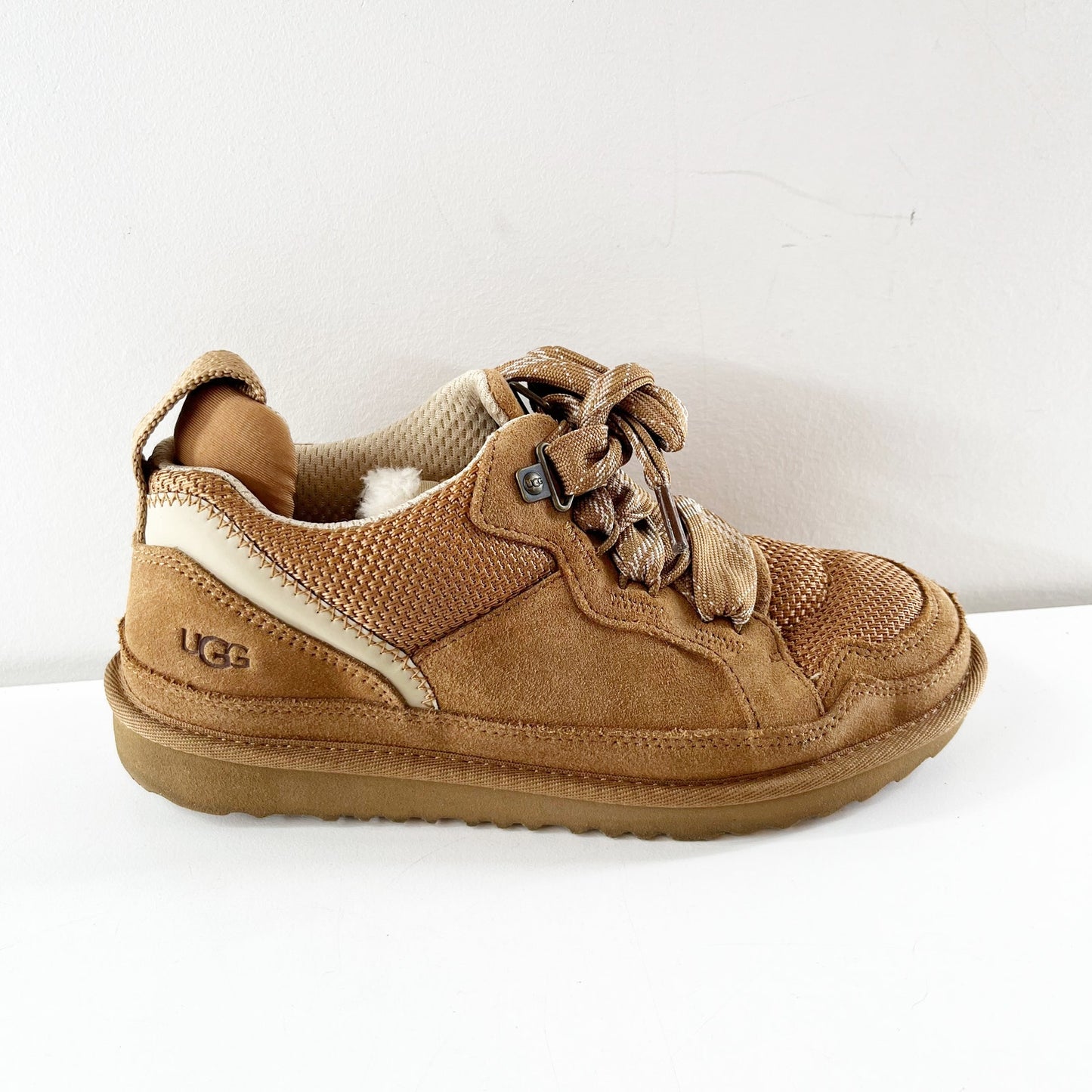 UGG Lowmel Lace Up Sneaker Boot Chestnut Brown Kids 5 / Women's 7