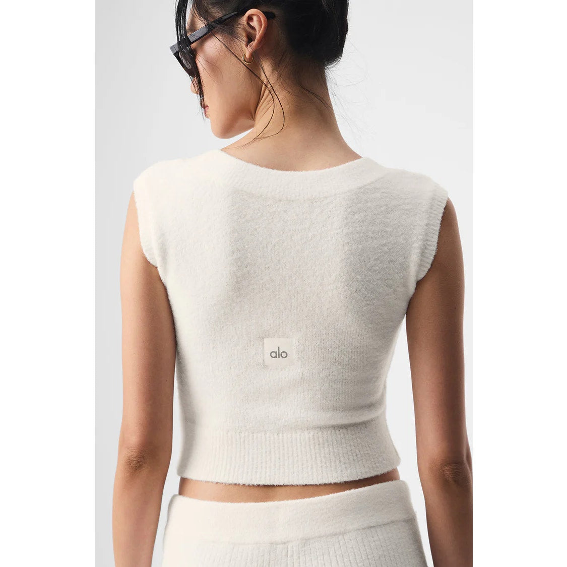 Alo Yoga Snuggle Up Cap Sleeve Scoop Neck Cropped Sweater Ivory Cream XS